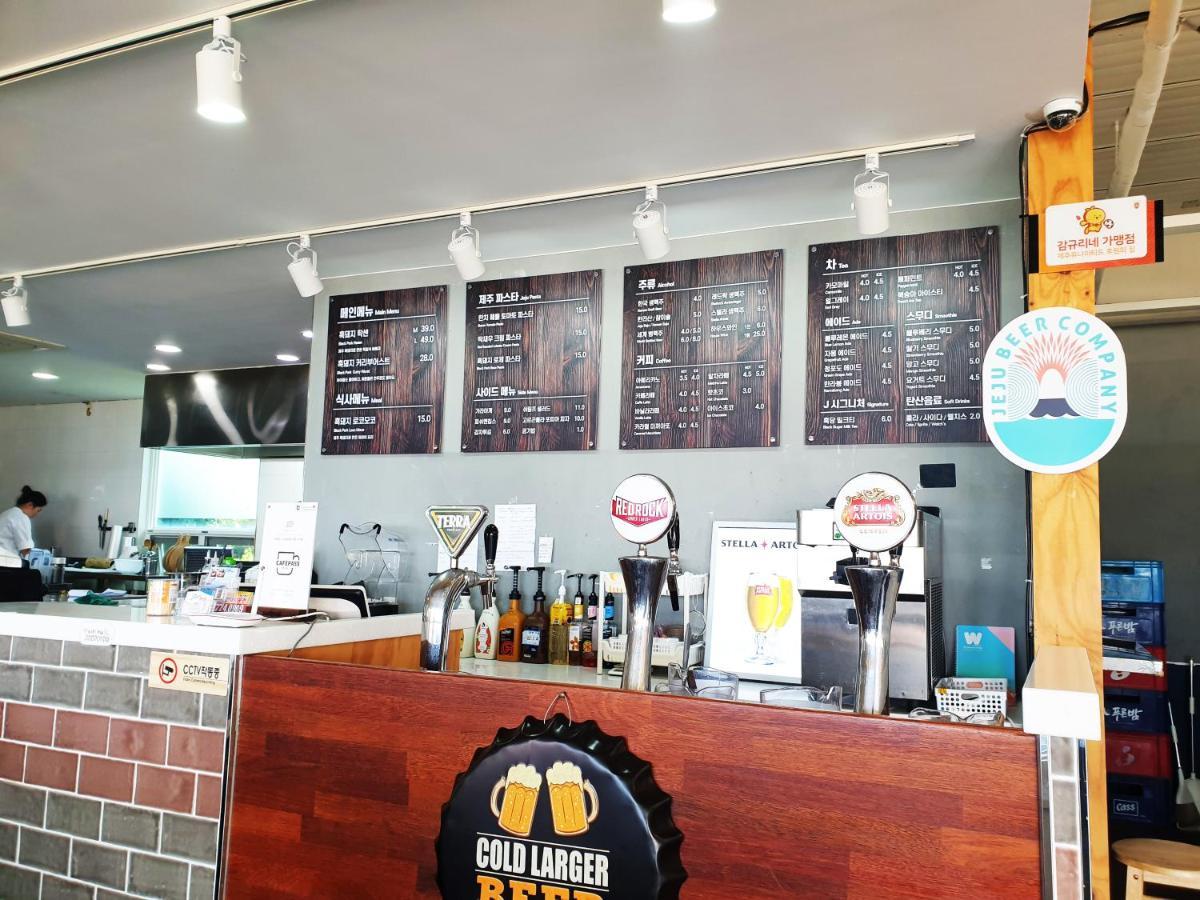 Jeju Airport Hostel Yesjun Exteriör bild