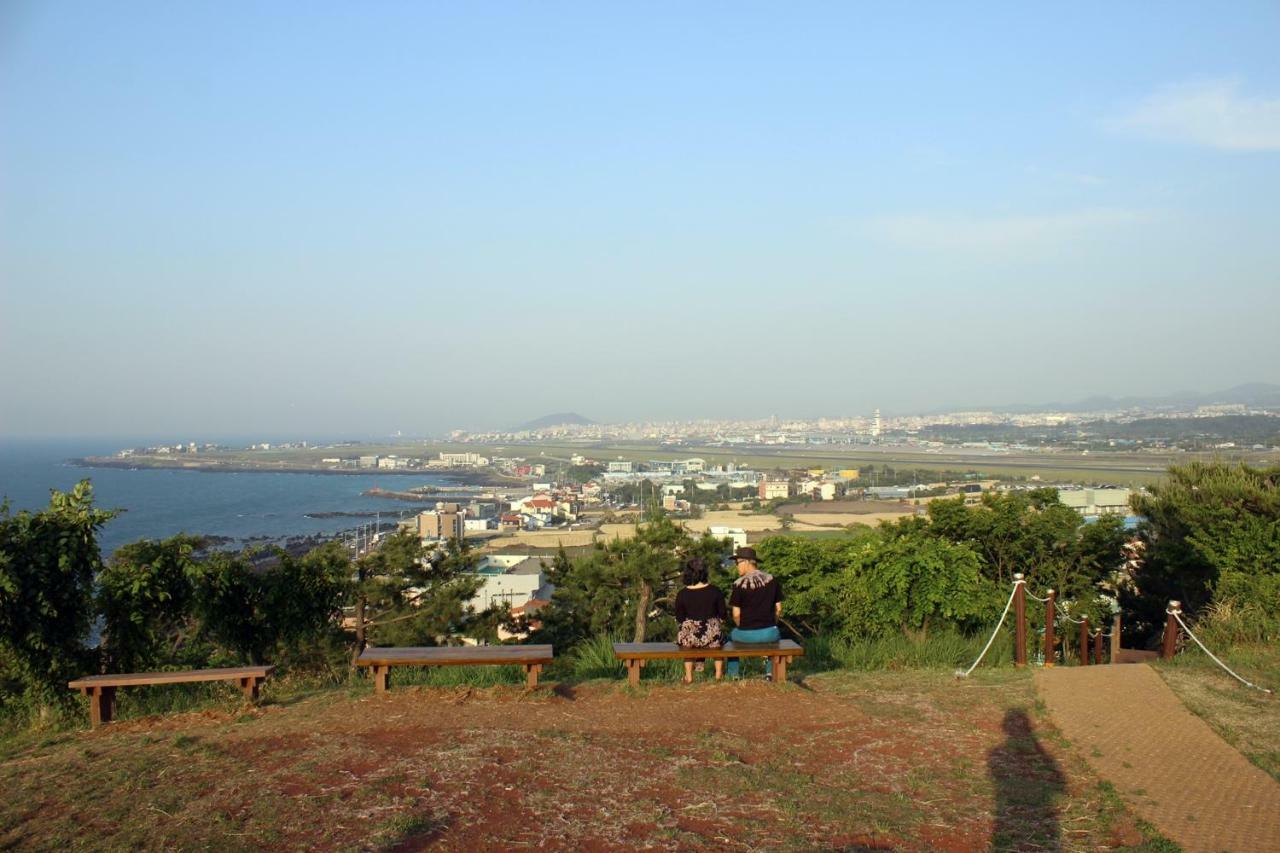 Jeju Airport Hostel Yesjun Exteriör bild