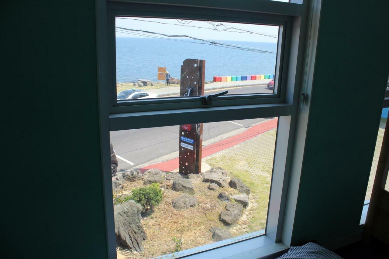 Jeju Airport Hostel Yesjun Exteriör bild